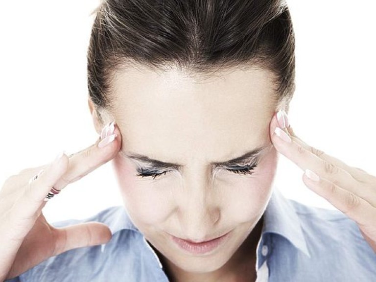Врач: ароматические масла помогут справиться с приступами мигрени