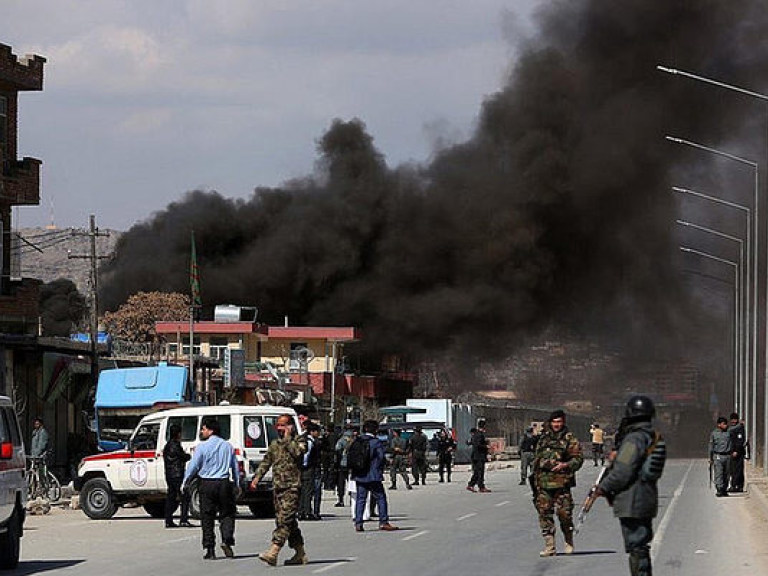 В Афганистане в результате взрыва погибли десятки людей