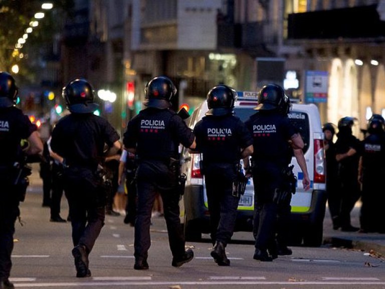 Исполнители терактов в Испании готовили еще 10 атак &#8212; СМИ