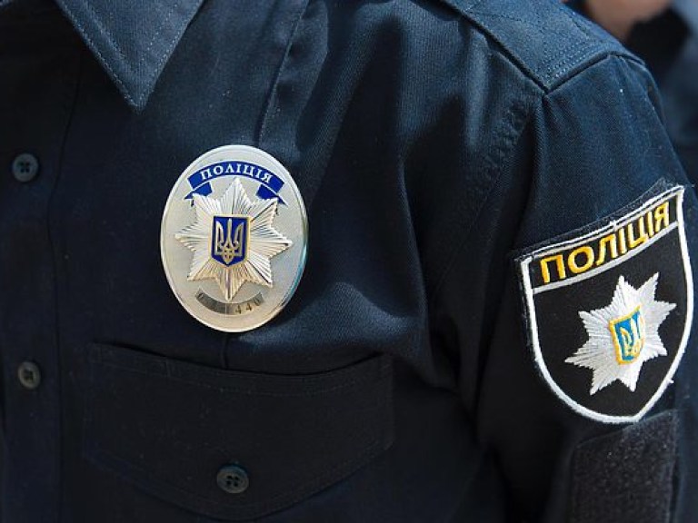 Тело мужчины обнаружили в Киеве на Позняках