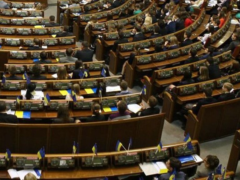 Работа парламента начнется с баталий вокруг госбюджета на 2018 и протестов активистов – политолог