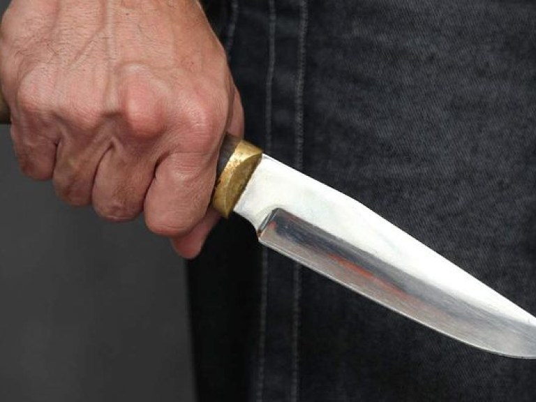 В Швеции неизвестный с ножом напал на полицейских