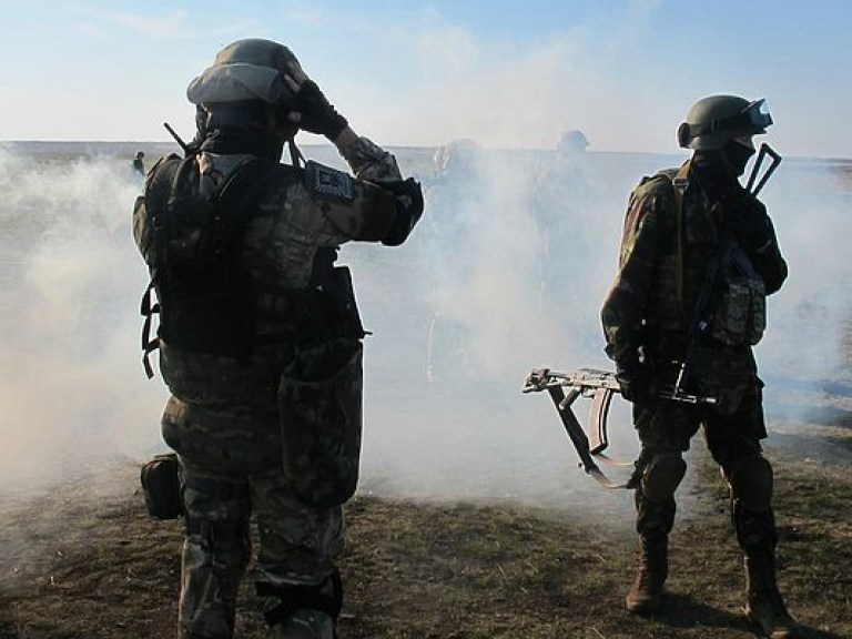 Запад не согласится на внедрение миротворческой миссии на территорию Донбасса – политолог