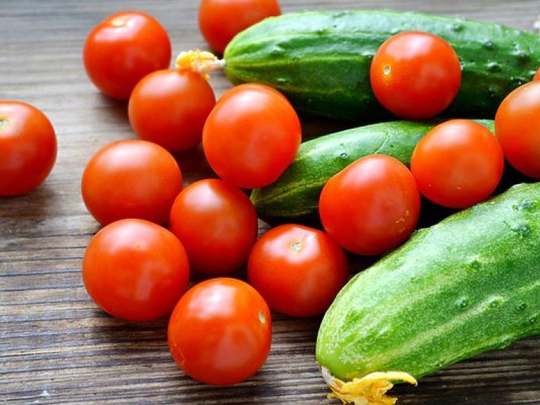 Эксперт: Цены на огурцы и помидоры в Украине в ближайшее время начнут расти