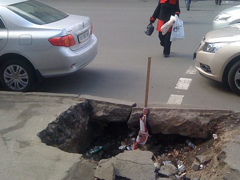 С начала года в Киеве отремонтировано около миллиона квадратных метров дорог