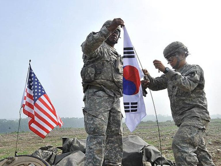 США готовы поставлять Южной Корее оружие и снаряжение на миллиарды долларов.