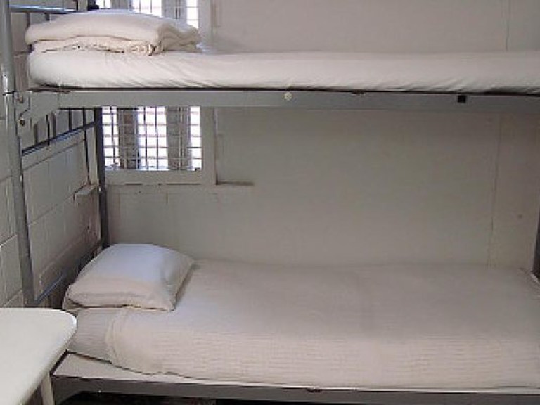 Американский заключенный вступил в схватку с 15 тюремщиками (ВИДЕО)