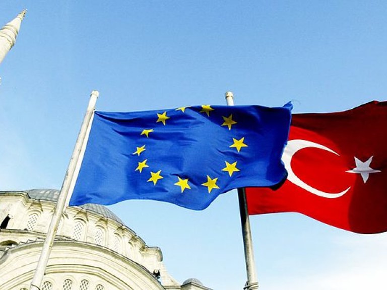Европейский эксперт объяснил, почему Турция в ближайшее время не станет частью ЕС