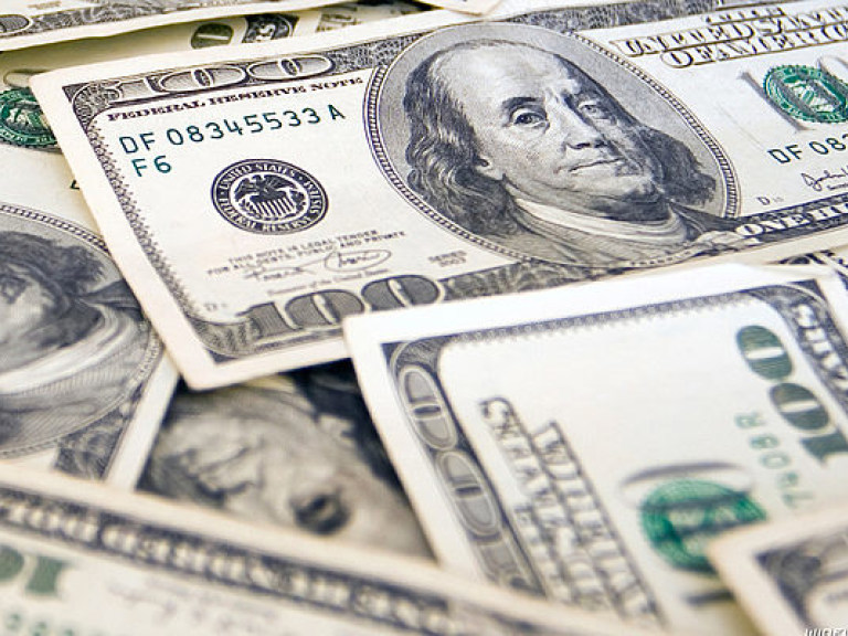 Чистая продажа валюты населением в августе сократилась до 193,7 миллиона долларов