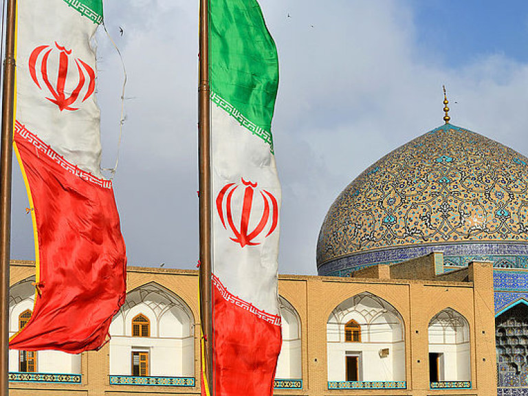 Иран закрыл воздушное пространство для американских самолетов