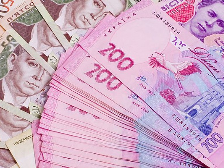 Правительство предлагает после принятия пенсионной реформы повысить минималку до 3764 гривен
