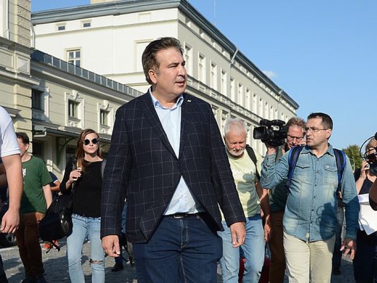 Порошенко прокомментировал инцидент с Саакашвили