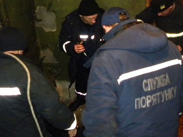 В Чернигове в колодце обнаружили тело женщины (ФОТО)