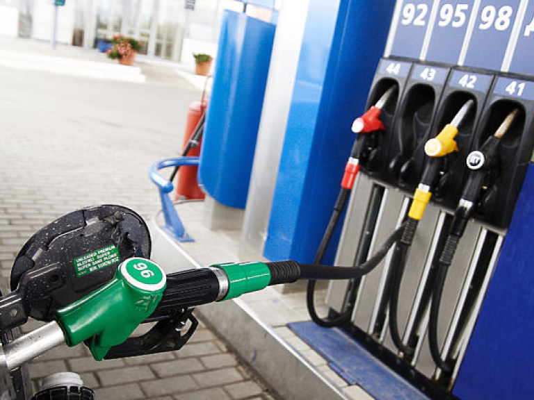 Эксперт назвал причины подорожания бензина и дизельного топлива