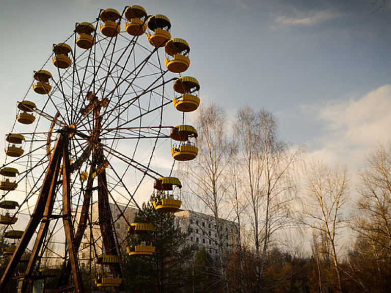 В Припяти туристы запустили колесо обозрения (ВИДЕО)