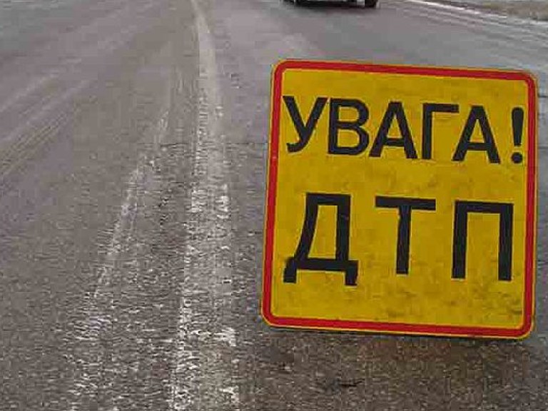 В Киеве  иномарка на еврономерах столкнулась с полицейским авто (ФОТО)