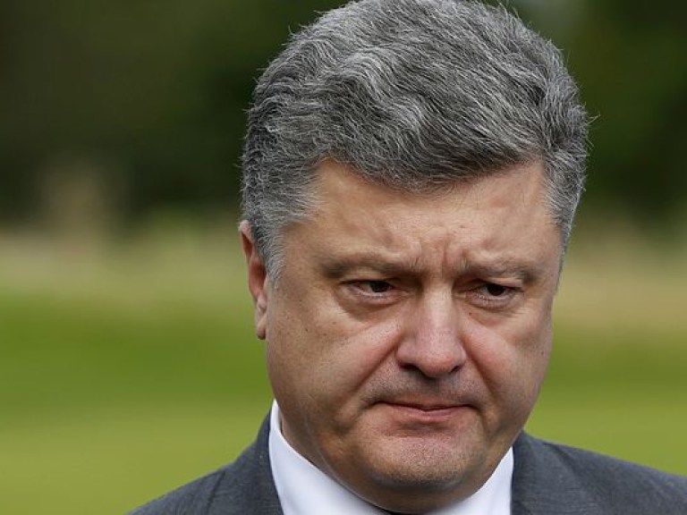 Порошенко заявил о необходимости ускорить создание антикоррупционного суда