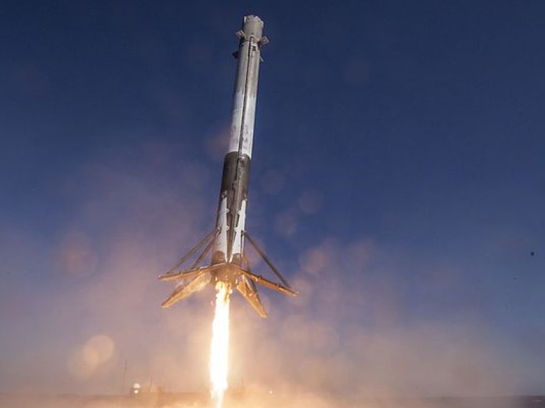 SpaceX собрал подборку неудачных приземлений Falcon 9 (ВИДЕО)