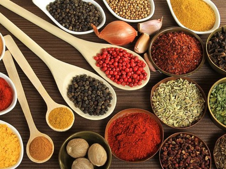 Справиться с чувством апатии по утрам поможет смесь пряностей – врач