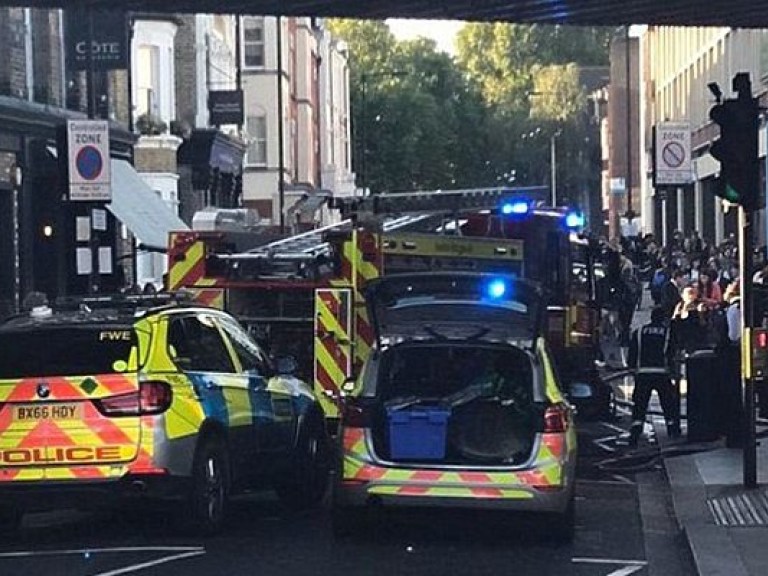 В Лондоне девять человек отравились неизвестным газом