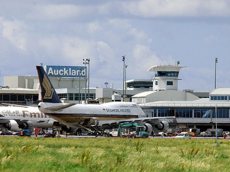 В крупнейшем аэропорту Новой Зеландии закончилось топливо: отменены десятки рейсов