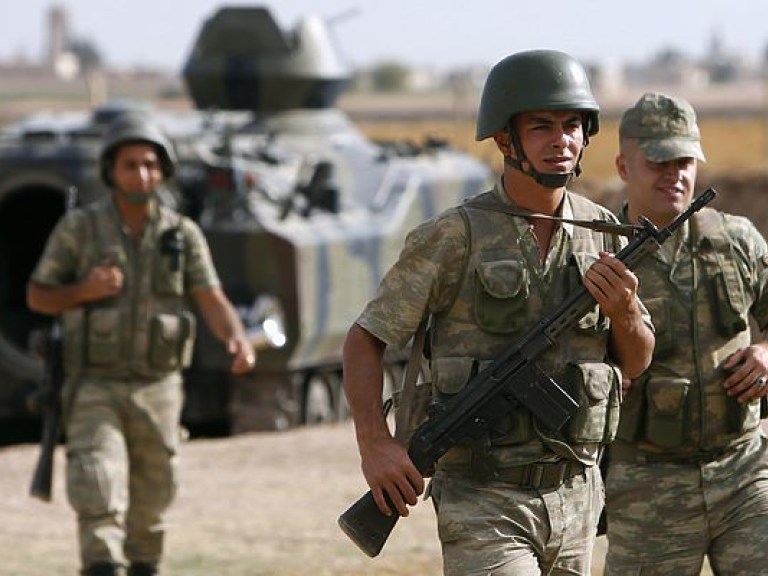 Турция пока не будет проводить военные спецоперации в Сирии – эксперт