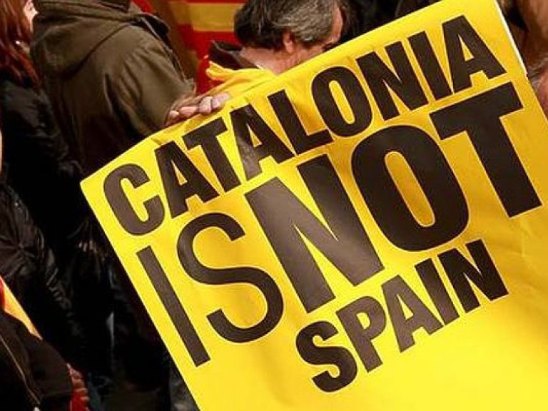 Испания взяла под контроль финансы Каталонии для блокирования референдума о независимости