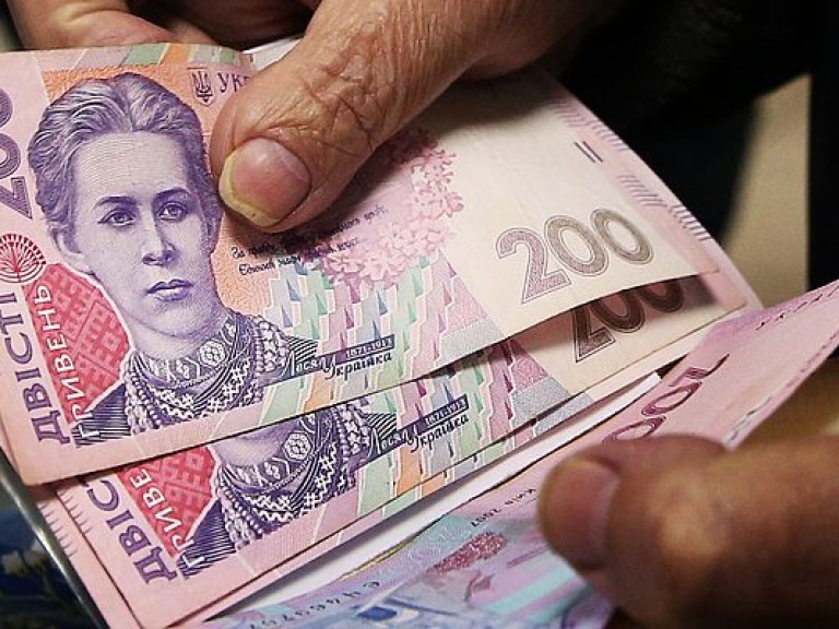 Зарплата киевлян выросла почти на треть &#8212; КГГА