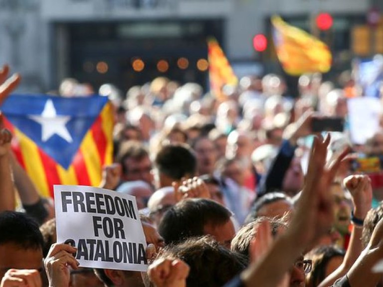 Референдум в Каталонии может быть проведен за счет средств частных фондов –  европейский эксперт