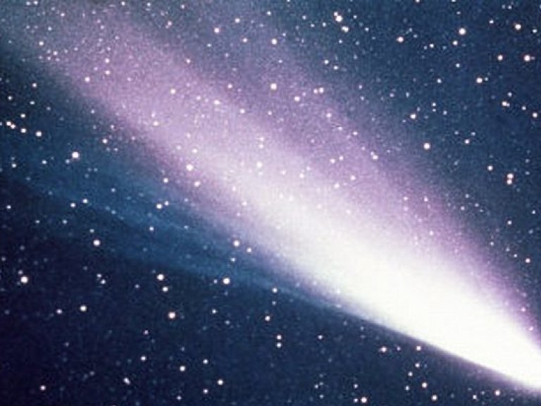 Астрономы обнаружили уникальную двойную комету-астероид