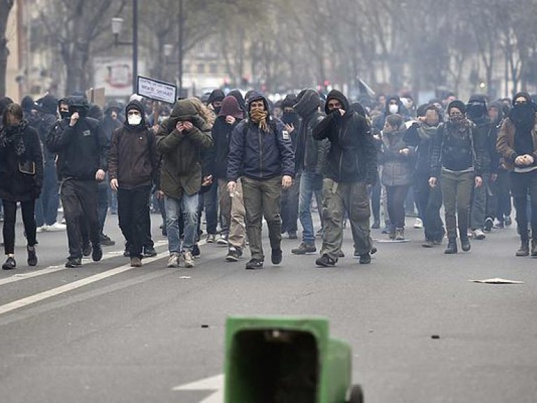 В Париже начались массовые протесты профсоюзов
