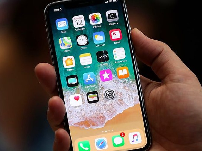 Массовое производство iPhone X откладывается