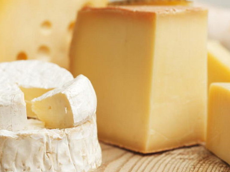 Эксперт: Сырный продукт зачастую украинцам продают как настоящий сыр