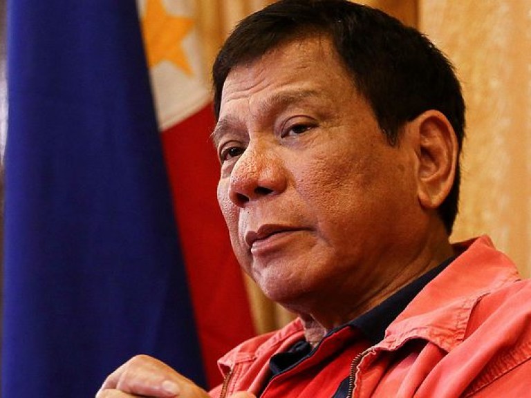 Президент Филиппин назвал преемницей дочь