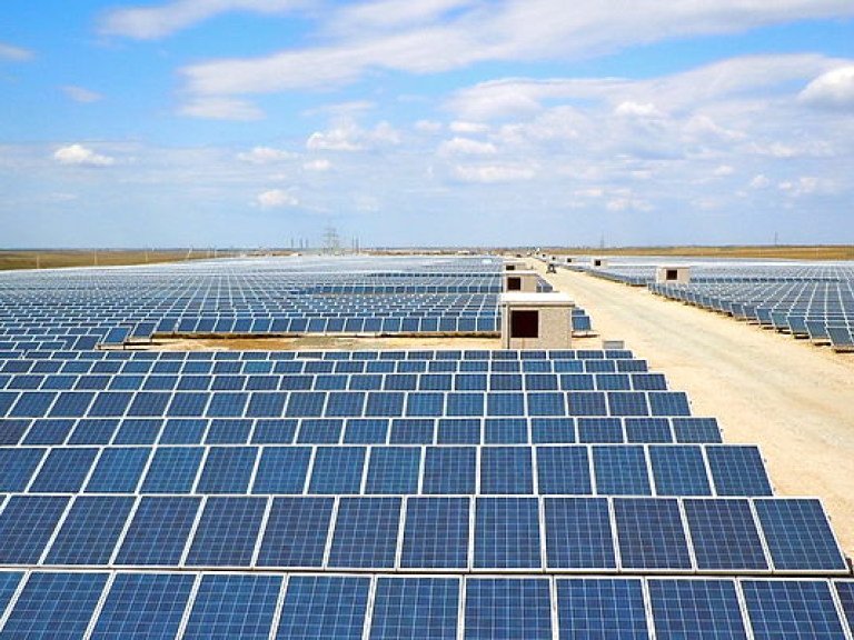 Канада планирует построить пять солнечных электростанций в Украине