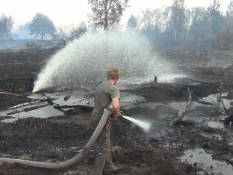 Пожар на торфяниках в Черкасской области: ликвидировали возгорание на 22 гектарах (ФОТО)