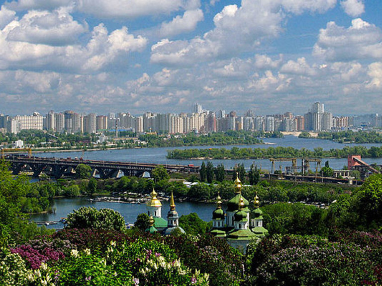Власти Киева хотят развивать туризм без генерального планa