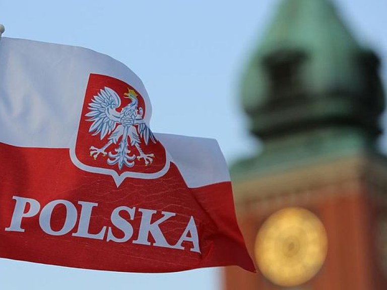 Польша пока не определилась с отношением к украинскому закону об образовании