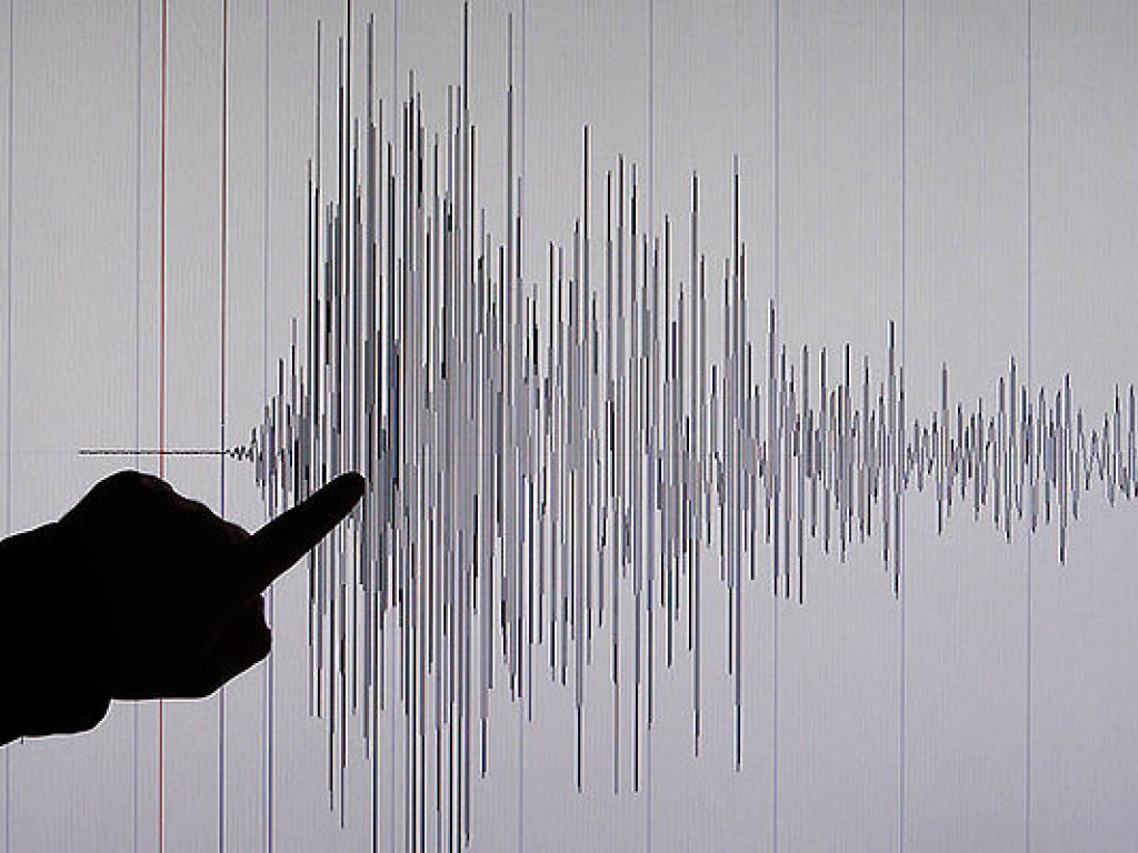 Во Львовской области произошло землетрясение, в Модричах провалился грунт (ВИДЕО)