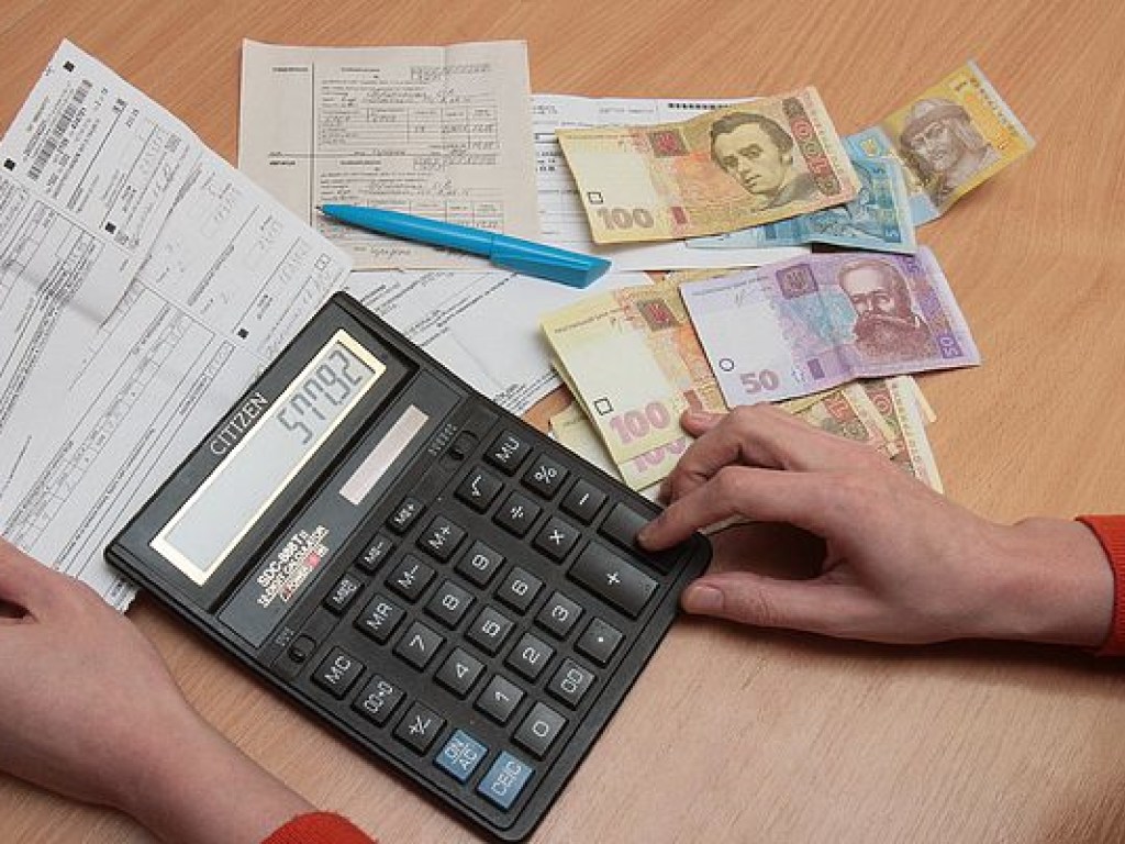 Власть начнет сокращать субсидии пенсионерам — экс-министр