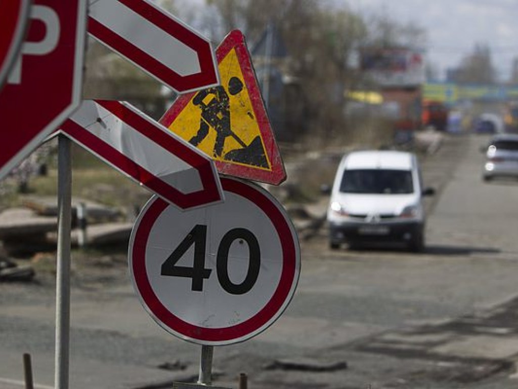 В Киеве 2-7 октября частично ограничат движение транспорта по Столичному шоссе