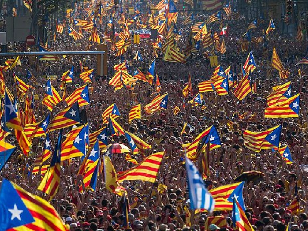 Европейский эксперт предупредил об угрозе гражданской войны в Испании в связи с каталонским референдумом