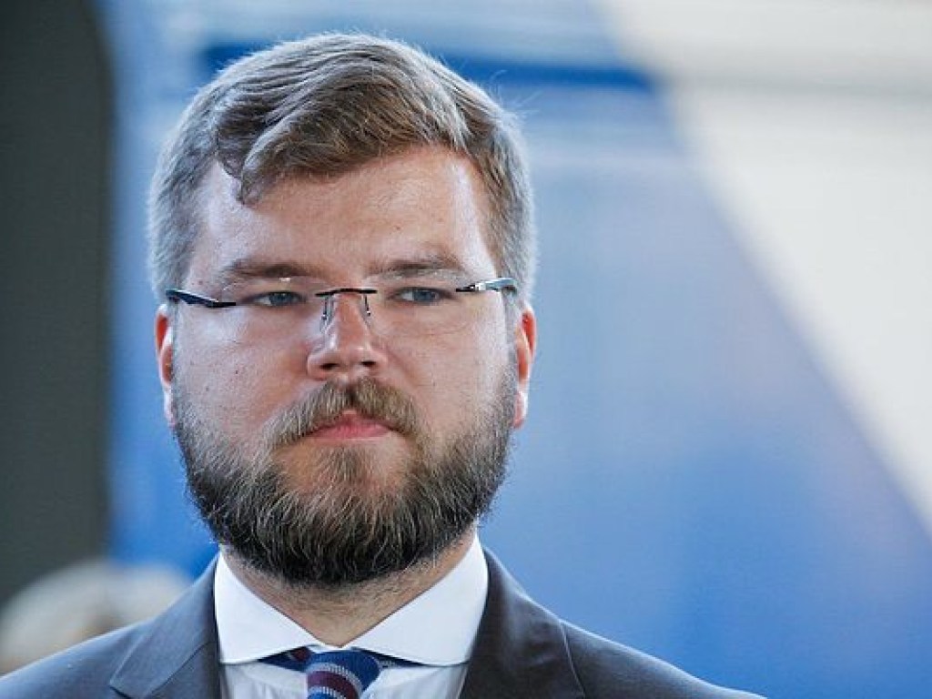 Политолог раскритиковал зарплату Кравцова в 1,2 миллиона гривен: Это аморально