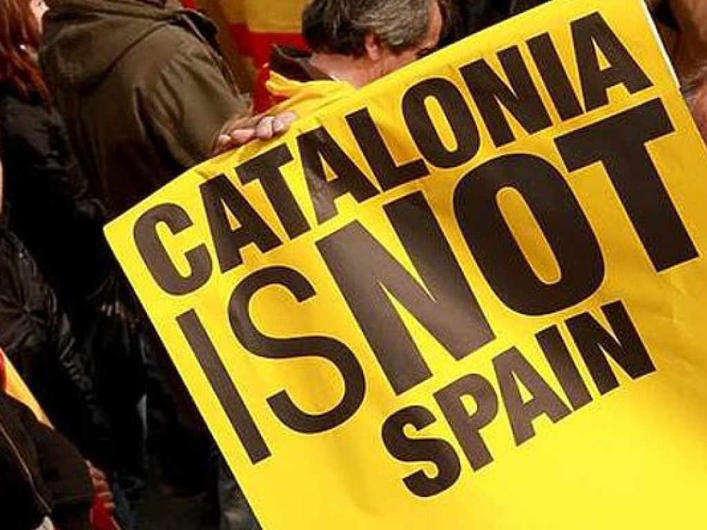 В Каталонии началась национальная забастовка, активисты блокируют дороги