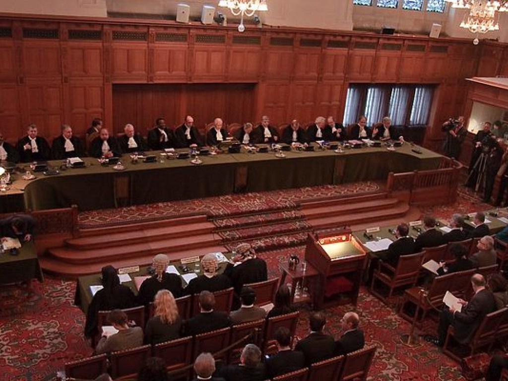 Гаагский трибунал может получить право расследовать преступления в Украине