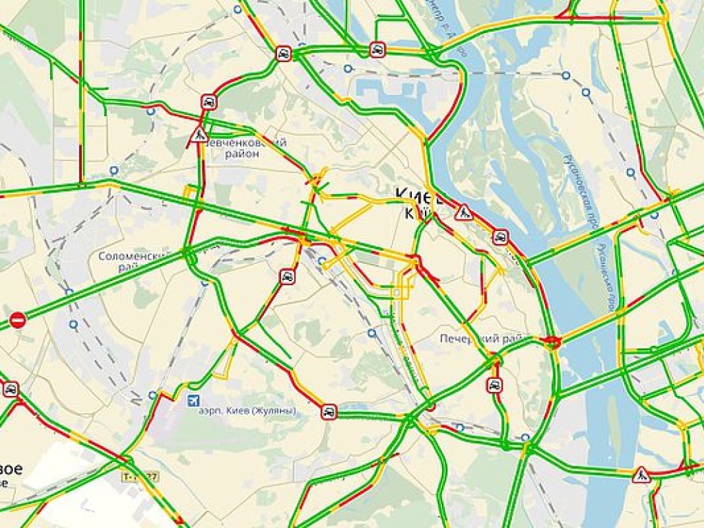 В Киеве уровень утренних пробок оценивается в 7 баллов (КАРТА)