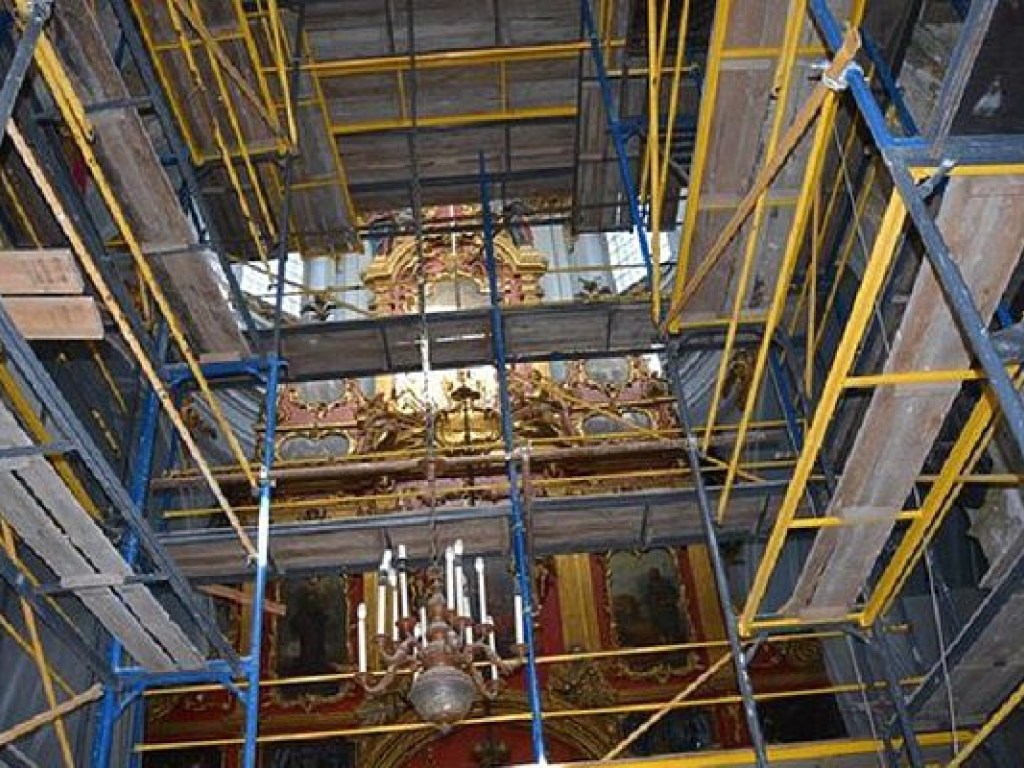 В Киеве закончили реставрацию уникальных Царских врат из Андреевской церкви (ФОТО)