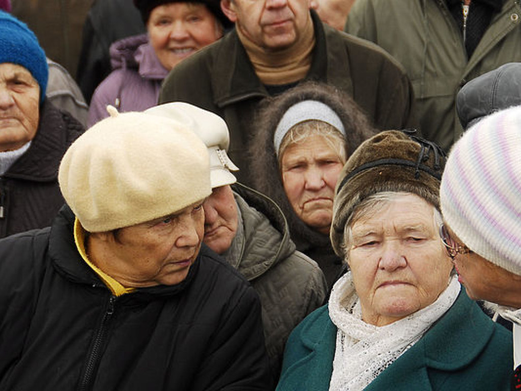 Пример Польши показал, что правительству несложно снизить пенсионный возраст – политолог