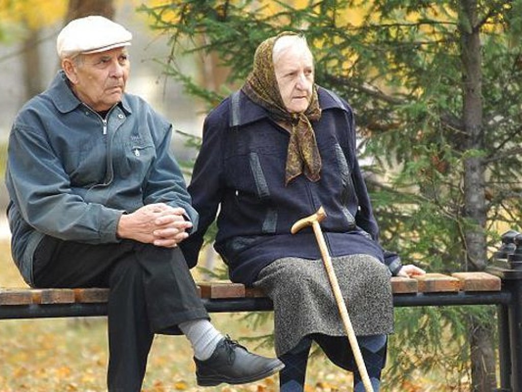 Пенсионная реформа: Гройсман рассказал, какие надбавки получат украинские пенсионеры