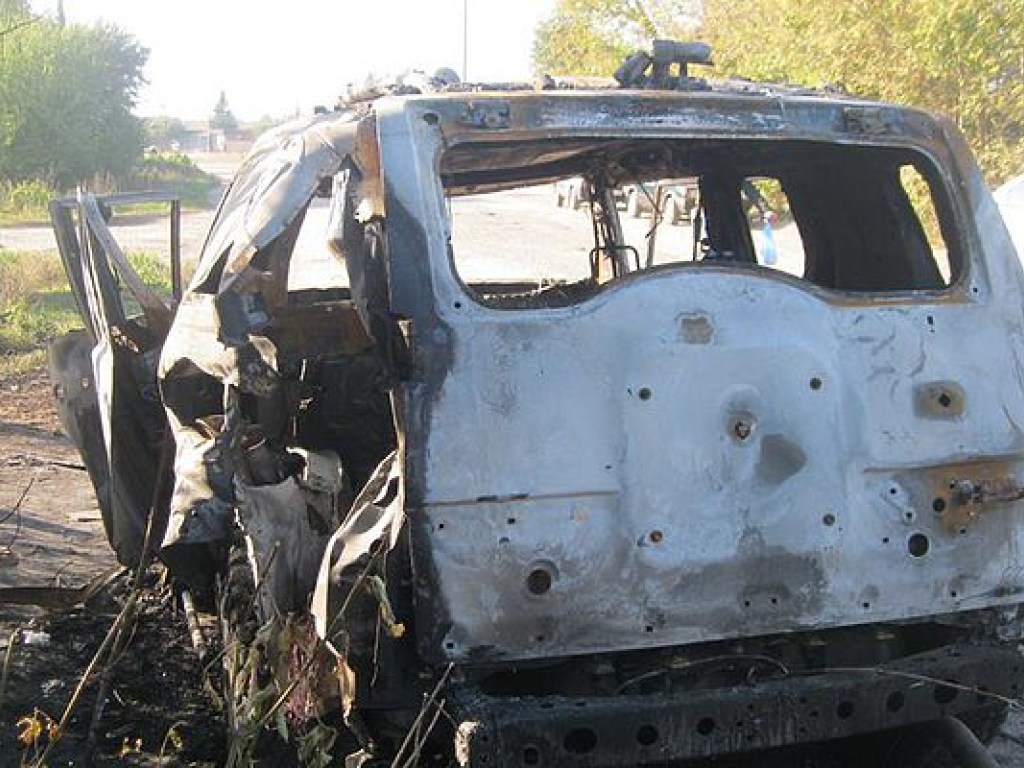 В Харьковской области неизвестные обстреляли автомобиль из гранатомета (ФОТО)